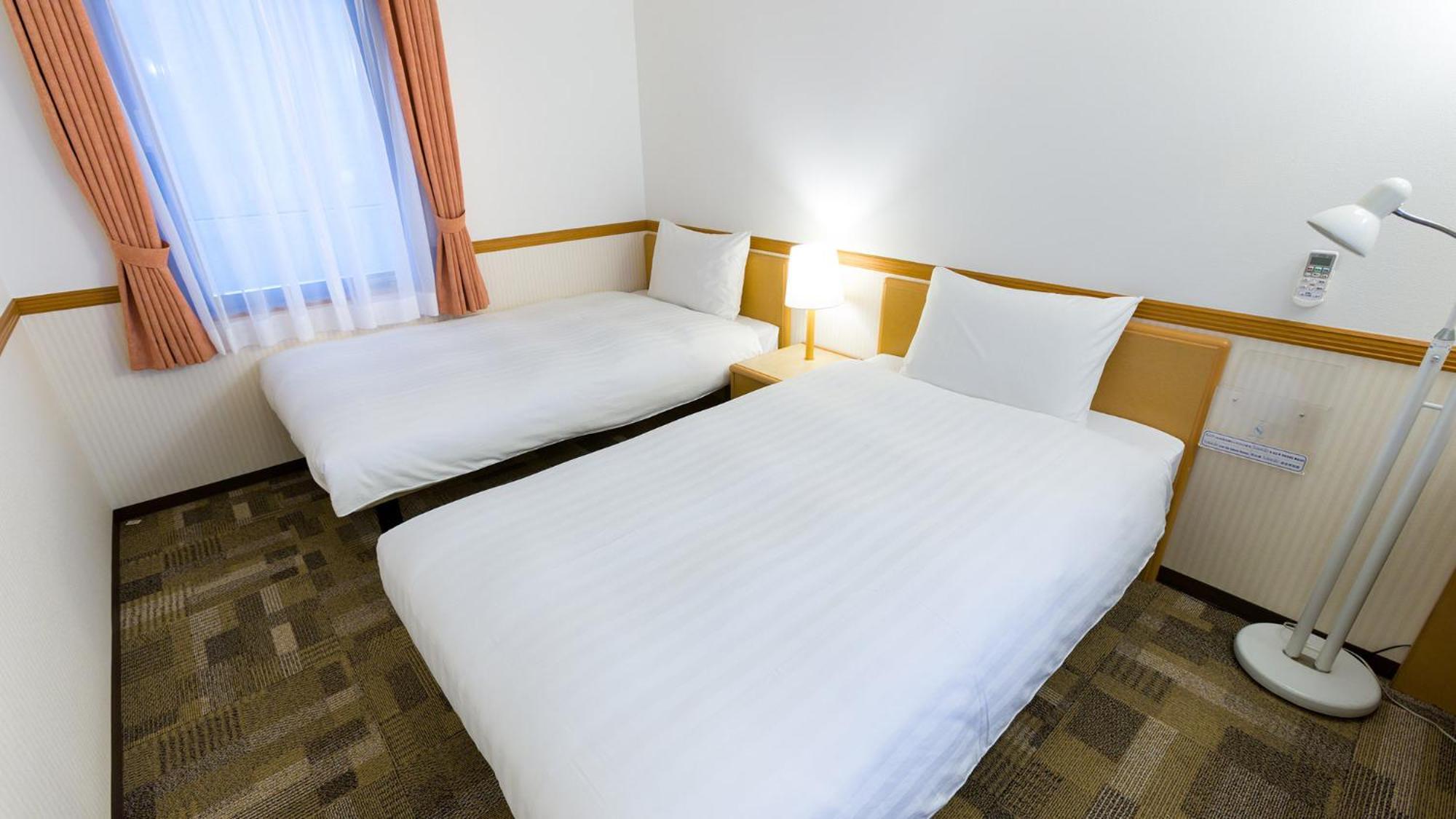 Toyoko Inn Kokura-Eki Minami-Guchi Китакушу Стая снимка